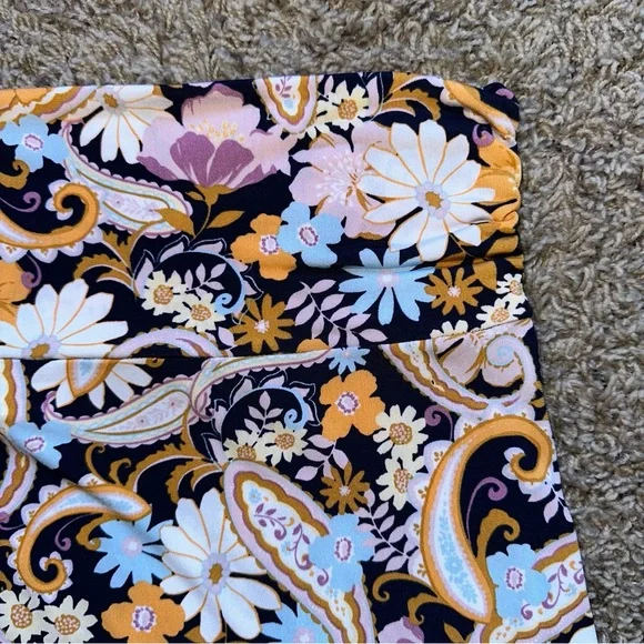 Kaileigh Floral Maxi Skirt XS Soft and Stretchy Casual Skirt - Picture 3 of 6